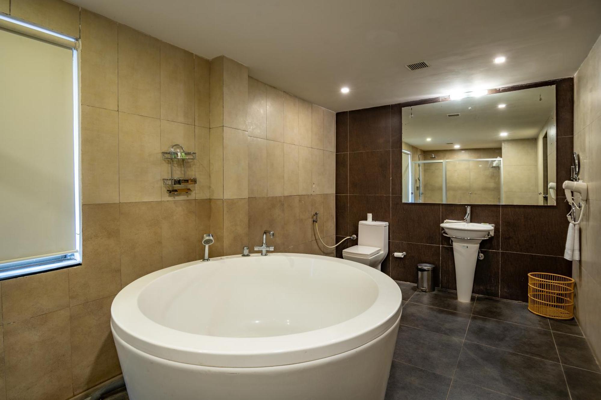 Grand Serenaa Hotel & Resorts, Auroville Luaran gambar
